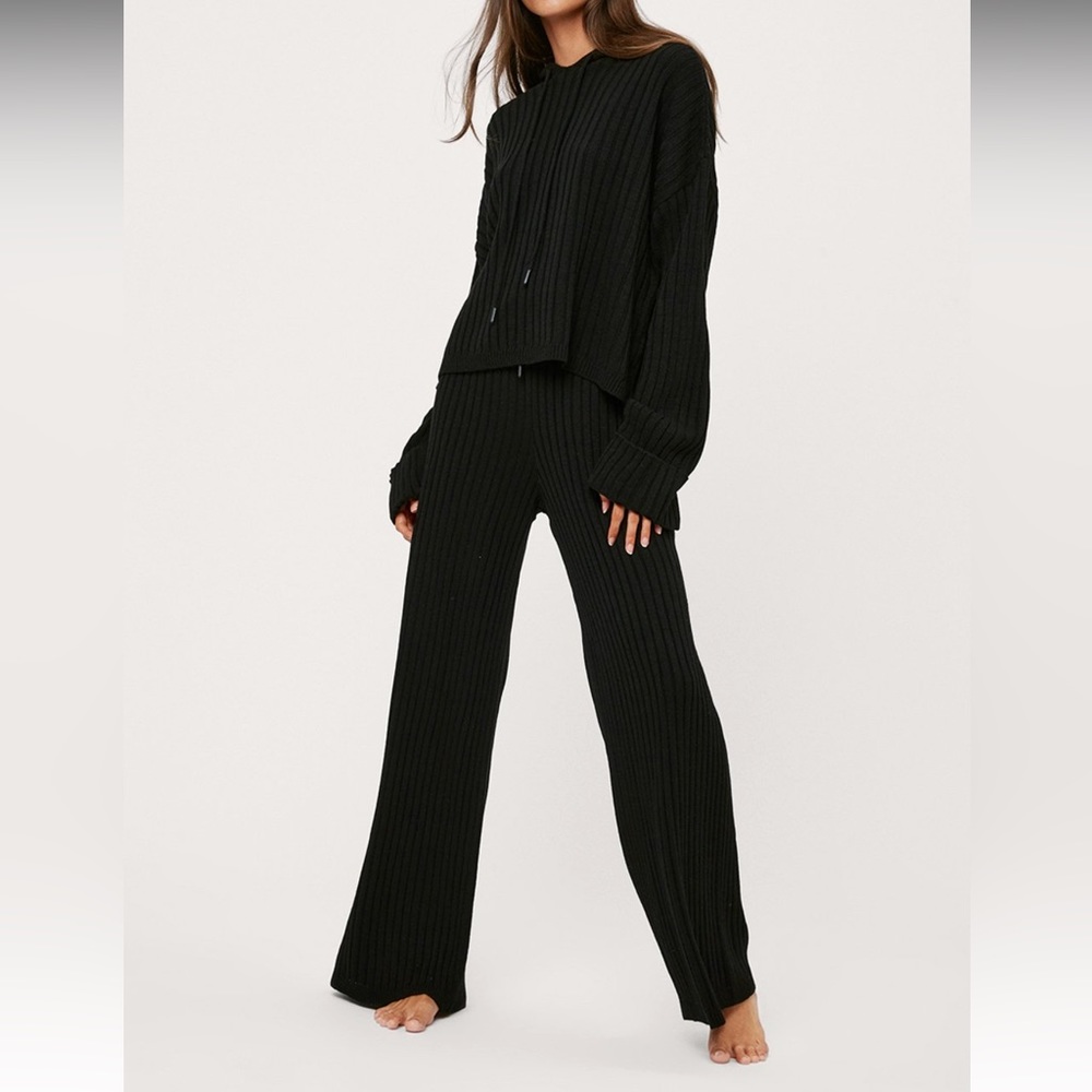 Knitted Hoodie And Pants Lounge Set, never worn but no tags